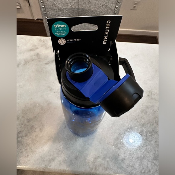 USMC CAMELBAK 33oz Leak Proof Tritan Renew Water Bottle - Picture 10 of 11